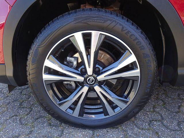 Nissan Qashqai 1.3 DIG-T 6MT 4x2 Zama 360&deg; Panorama AHK