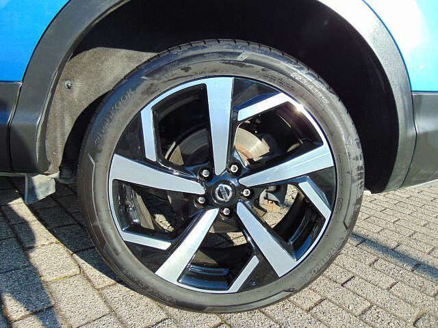 Nissan Qashqai 1.3 DIG-T DCT Tekna 360&deg; 8xAlu PGD AHK