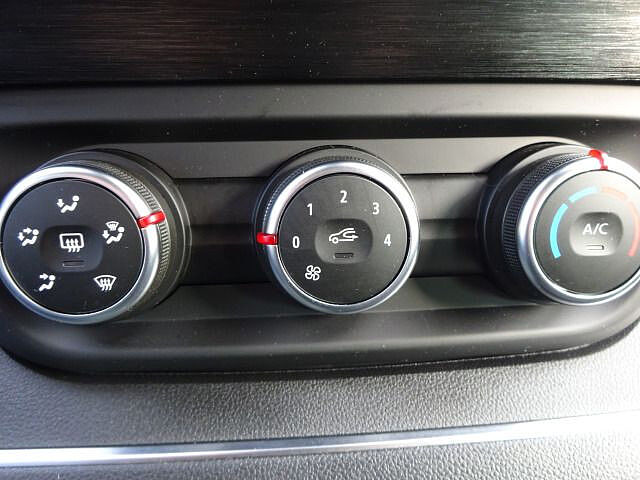 Nissan Primastar Kombi L1H1 2,8t Tekna Design 9Sitzer