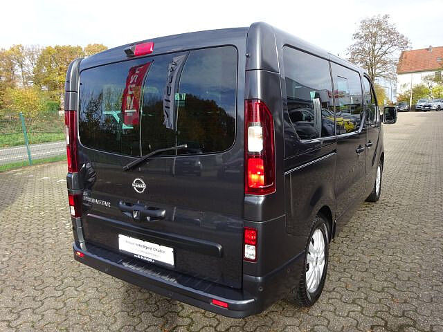 Nissan Primastar Kombi L1H1 2,8t Tekna Design 9Sitzer