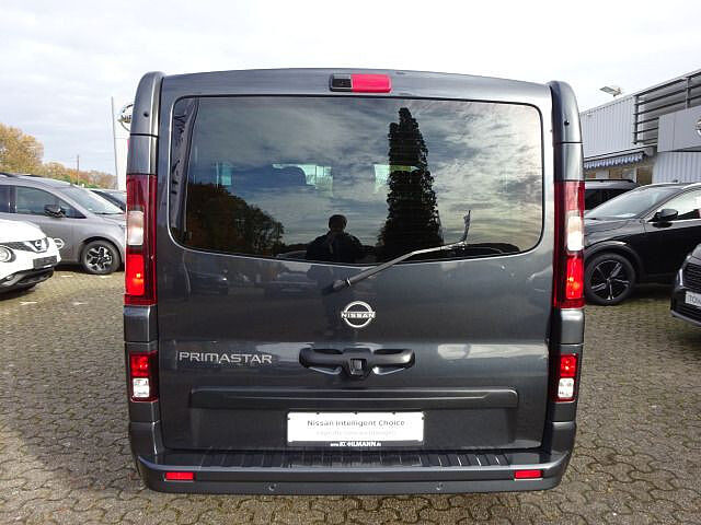 Nissan Primastar Kombi L1H1 2,8t Tekna Design 9Sitzer