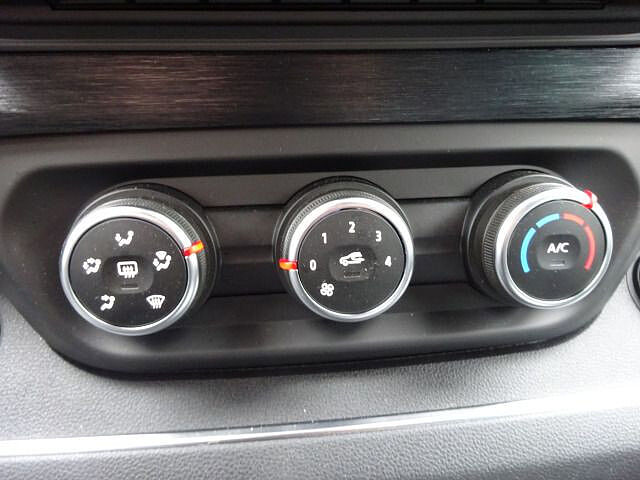 Nissan Primastar Kombi L1H1 2,8t Tekna Design 9Sitzer