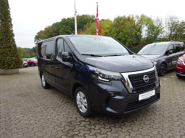 Nissan Primastar Kombi L1H1 2,8t Tekna Design 9Sitzer