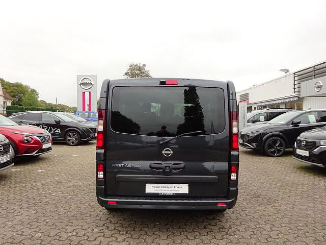 Nissan Primastar Kombi L1H1 2,8t Tekna Design 9Sitzer