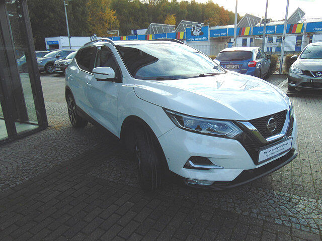 Nissan Qashqai 1.3 DIG-T MT6Tekna 360&deg; Navi Alu19&#039; AHK Alu19&#039;