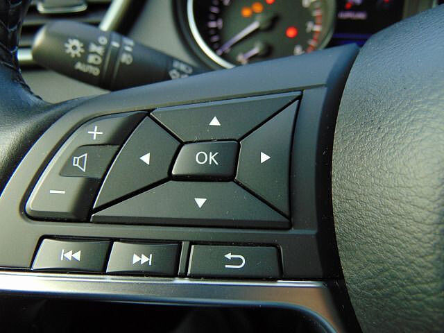 Nissan Qashqai 1.3 DIG-T MT6Tekna 360&deg; Navi Alu19&#039; AHK Alu19&#039;