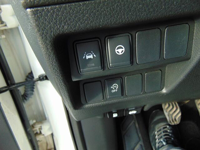 Nissan Qashqai 1.3 DIG-T MT6Tekna 360&deg; Navi Alu19&#039; AHK Alu19&#039;