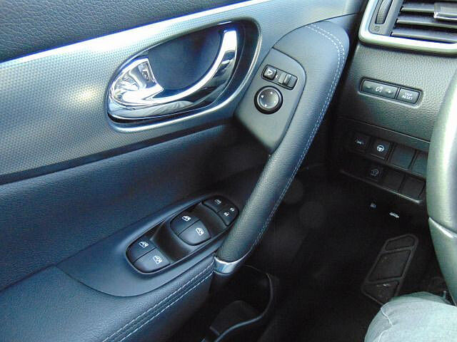 Nissan Qashqai 1.3 DIG-T MT6Tekna 360&deg; Navi Alu19&#039; AHK Alu19&#039;