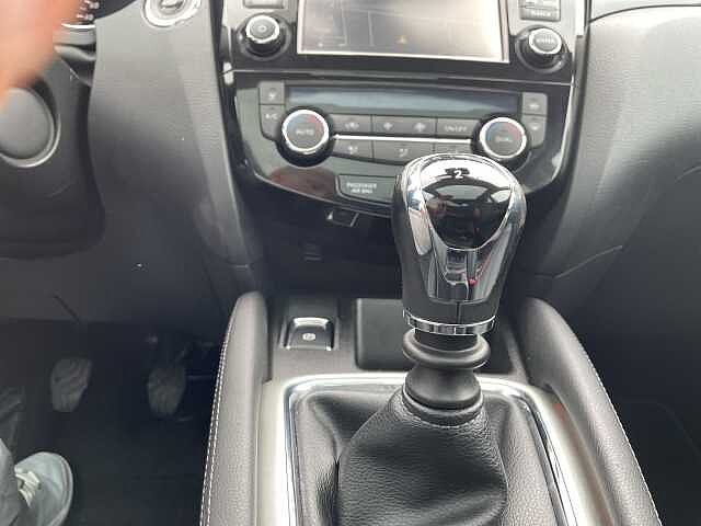 Nissan Qashqai TEKNA 1.2 DIG-T (* 360°-KAMERA * NAVI *)