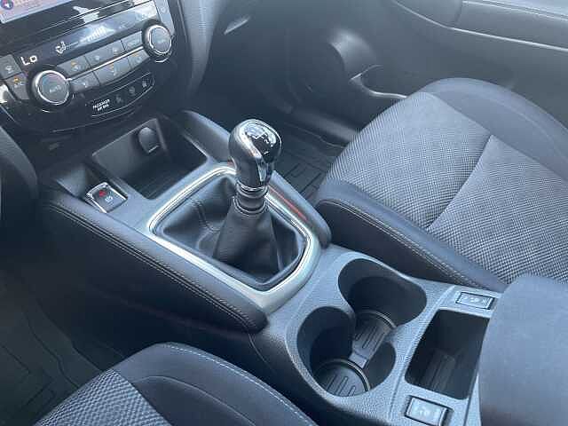 Nissan Qashqai ACENTA 1.2 (*RÜCKFAHRKAMERA*NAVI*)