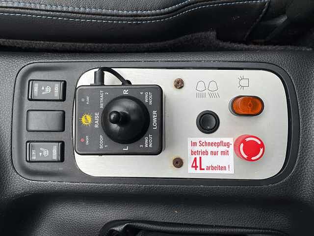 Nissan Navara N-GUARD 190 PS AUT. ( * SCHNEEPFLUG * )