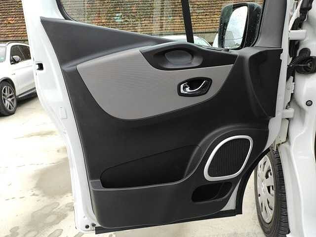 Nissan NV300 1.6l Kombi L1H1 2,7t COMFORT, Einparkhilfe, Klimaautomatik, Smartphone Doc Comfort