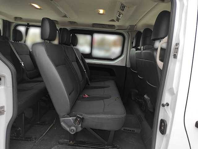 Nissan NV300 1.6l Kombi L1H1 2,7t COMFORT, Einparkhilfe, Klimaautomatik, Smartphone Doc Comfort