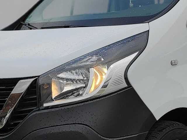 Nissan NV300 1.6l Kombi L1H1 2,7t COMFORT, Einparkhilfe, Klimaautomatik, Smartphone Doc Comfort