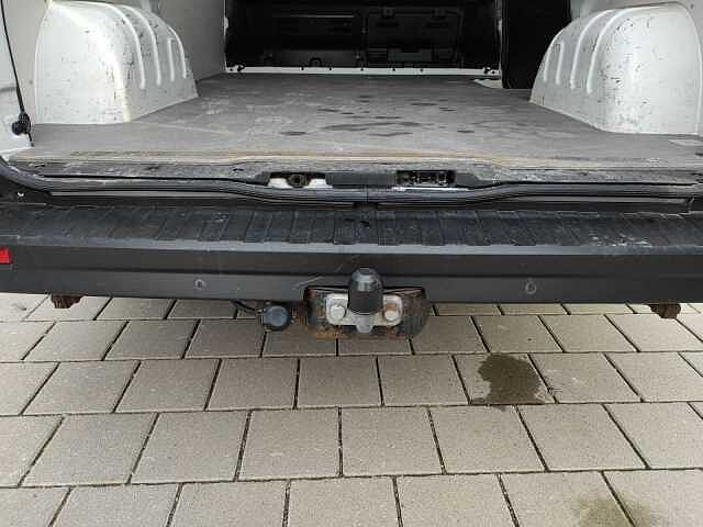 Nissan NV300 Kastenwagen L1H1 2,7t PRO 1.6l Klimaanlage, Einparkhilfe, Anh&auml;ngerkupplung Kastenwagen L1H1 2,7t PRO 1.6l Klimaanlage, Einparkhilfe, Anh&auml;ngerkupplung