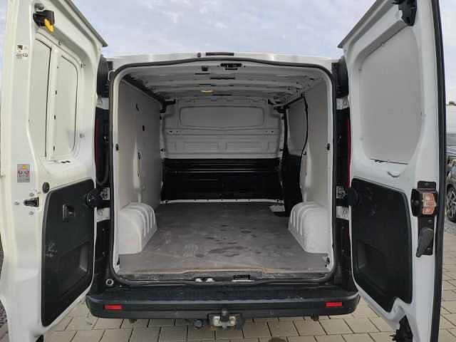 Nissan NV300 Kastenwagen L1H1 2,7t PRO 1.6l Klimaanlage, Einparkhilfe, Anh&auml;ngerkupplung Kastenwagen L1H1 2,7t PRO 1.6l Klimaanlage, Einparkhilfe, Anh&auml;ngerkupplung