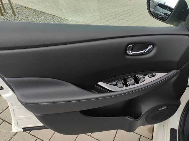 Nissan Leaf 40kwh Tekna, ProPilot, 360&deg; Kamera, Navigation, Sitzheizung 360