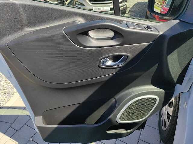 Nissan NV300 2,7t L1H1, COMFORT 9-Sitzer, Audio-System