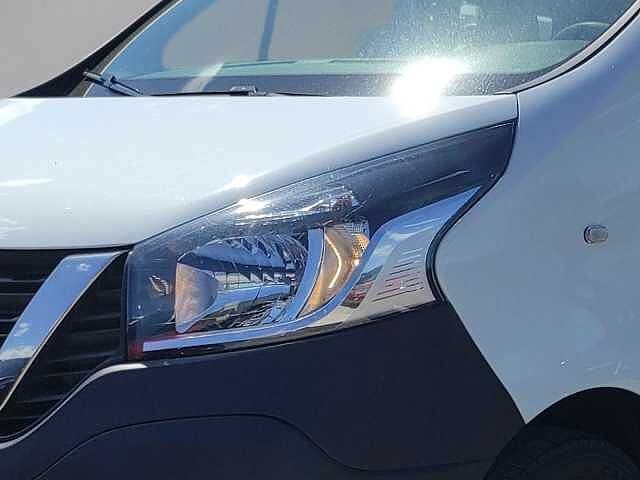 Nissan NV300 2,7t L1H1, COMFORT 9-Sitzer, Audio-System