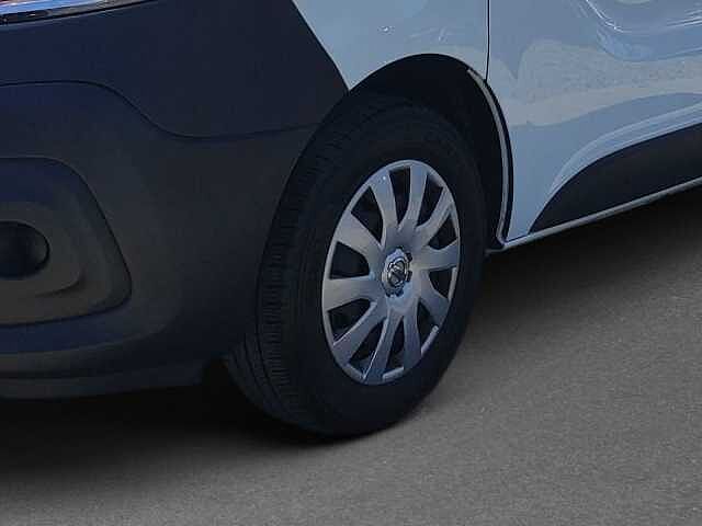 Nissan NV300 2,7t L1H1, COMFORT 9-Sitzer, Audio-System