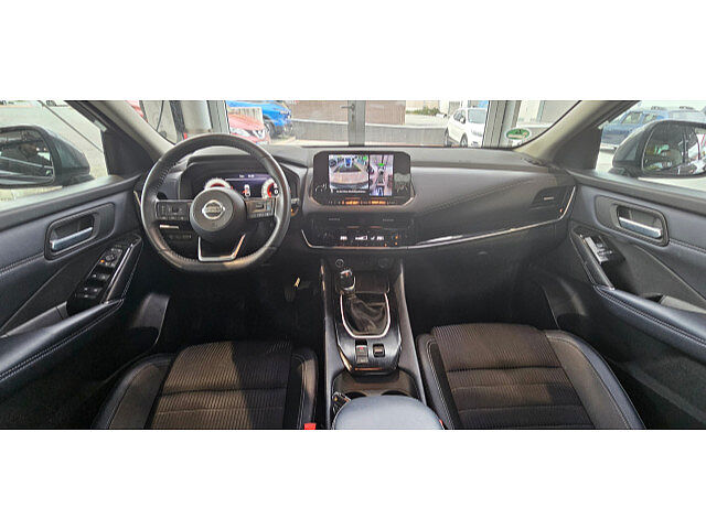 Nissan Qashqai 1.3 DIG-T Premier Limited Edition