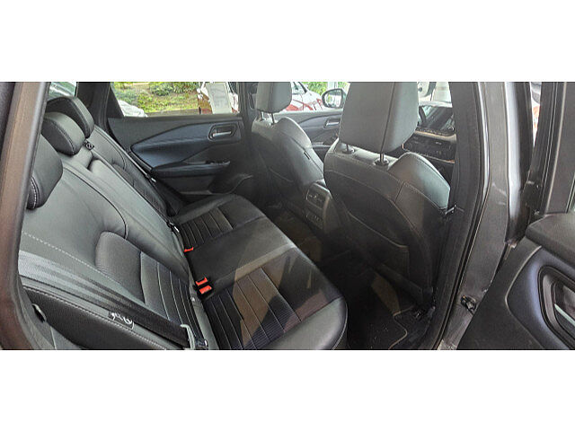 Nissan Qashqai 1.3 DIG-T Premier Limited Edition