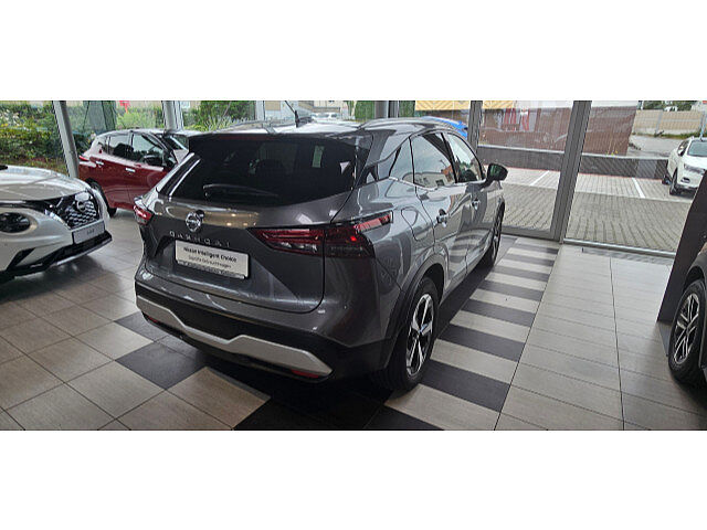 Nissan Qashqai 1.3 DIG-T Premier Limited Edition