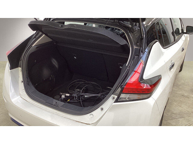 Nissan Leaf 40KW Tekna | 360&deg; Kamera | Winterpaket | BOSE | 40KW Tekna | 360&deg; Kamera | Winterpaket | BOSE |