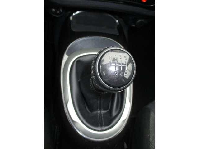 Nissan Juke 1.2 DIG-T 360 N-Connecta  Navi, 8-fach, Gar