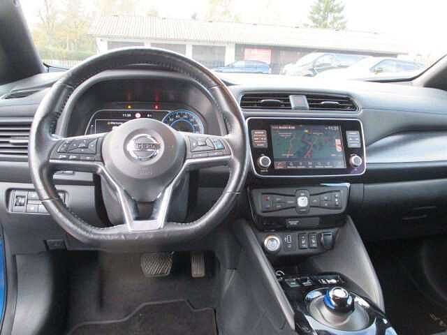 Nissan Leaf N-Connecta 40 kW/h Winterpak. 8-fach Bereif