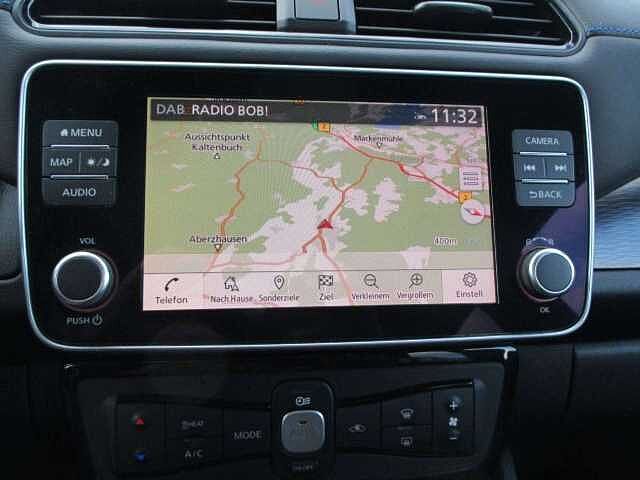 Nissan Leaf N-Connecta 40 kW/h Winterpak. 8-fach Bereif