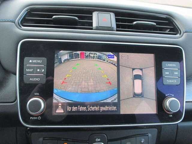 Nissan Leaf N-Connecta 40 kW/h Winterpak. 8-fach Bereif