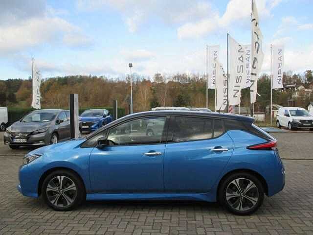 Nissan Leaf N-Connecta 40 kW/h Winterpak. 8-fach Bereif