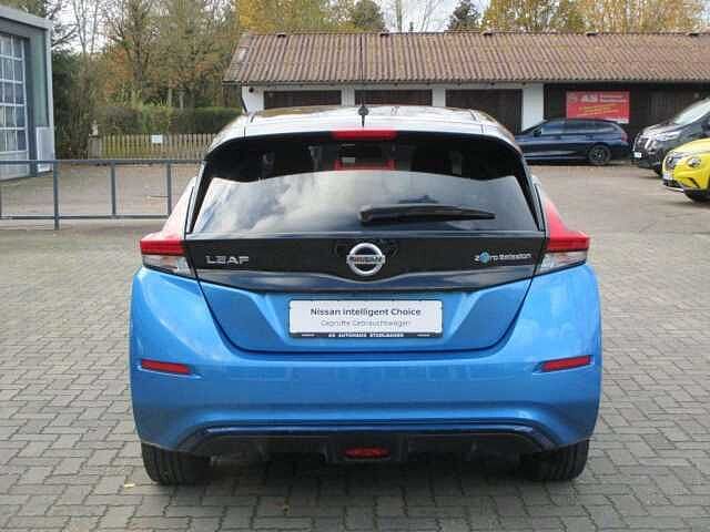 Nissan Leaf N-Connecta 40 kW/h Winterpak. 8-fach Bereif