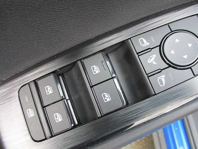 Nissan Qashqai N-Connecta Winter, Technology