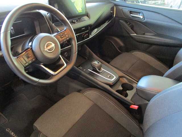 Nissan Qashqai 1,3 DIG-T Xtronic N-Connecta Winter Busi