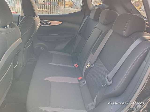 Nissan Qashqai N-Connecta 1.3 16V KAT Metallic Automatik