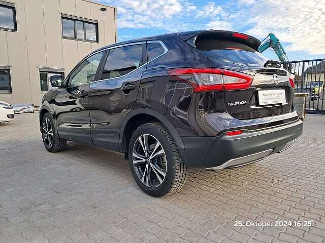 Nissan Qashqai N-Connecta 1.3 16V KAT Metallic Automatik