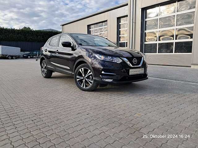 Nissan Qashqai N-Connecta 1.3 16V KAT Metallic Automatik