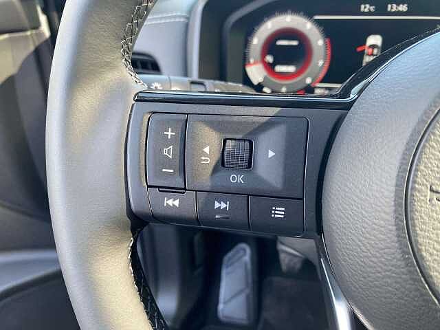 Nissan Qashqai 1.3 DIG-T N-Connecta LED Digi.-Cockpit MHEV