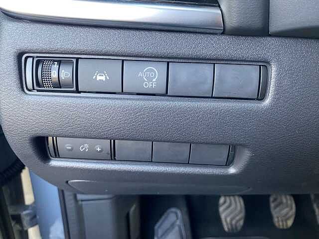 Nissan Qashqai 1.3 DIG-T N-Connecta LED Digi.-Cockpit MHEV