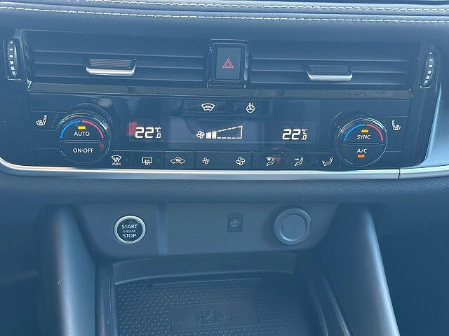 Nissan QASHQAI MY24 1.3 DIG-T MHEV 158 PS Xtronic N-Connecta Winter Komfort 2 Farben