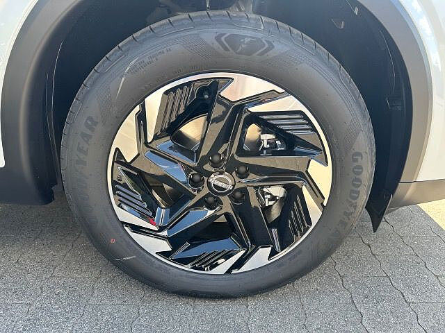 Nissan QASHQAI MY24 1.3 DIG-T MHEV 158 PS Xtronic N-Connecta Winter Komfort 2 Farben