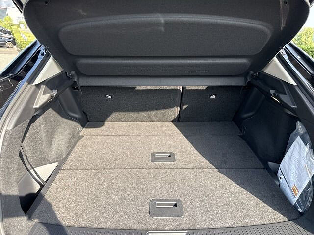 Nissan Ariya  63kWh 22KW Basis