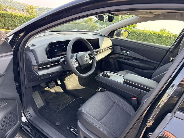 Nissan Ariya  63kWh 22KW Basis