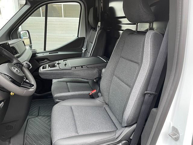 Nissan Interstar MY24 3,5t dCi 150 3,5t L2H2 N-Connecta AHK MY24 3,5t dCi 150 3,5t L2H2 N-Connecta AHK