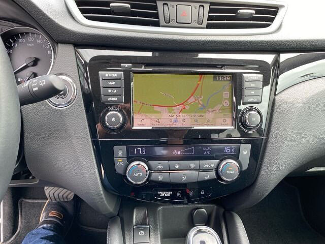 Nissan Qashqai Zama  Automatic,360&deg;-Kam, PANO, Navi,