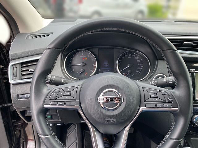 Nissan Qashqai Zama  Automatic,360&deg;-Kam, PANO, Navi,