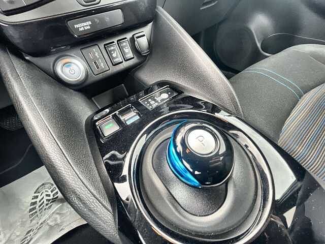 Nissan Leaf Klimaaut.|CarPlay|NAVI|Kamera|LED|SHZ|PDC N-CONNECTA
