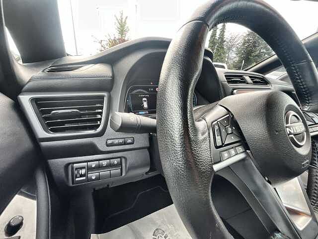 Nissan Leaf Klimaaut.|CarPlay|NAVI|Kamera|LED|SHZ|PDC N-CONNECTA